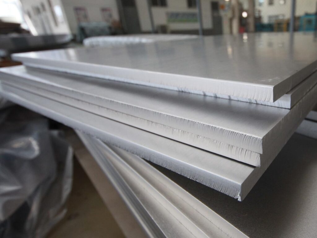 Нержавеющая плита горячекатаная 10 мм C15E EN 10084